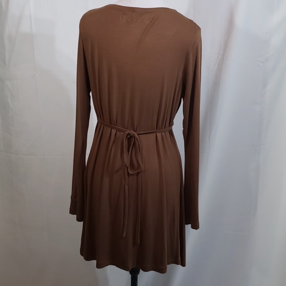 NWOT Seven7 Brown Long Sleeve V-neck Dress Medium - Picture 4 of 5